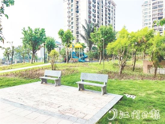 如今的南湖湾小区环境干净整洁，蚊虫明显减少。